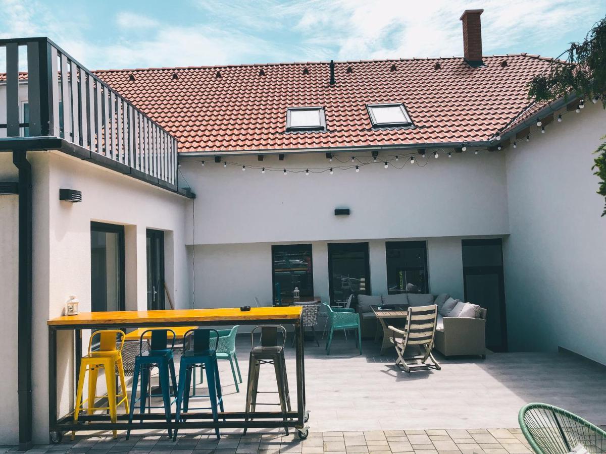 Patent Hostel Badacsonytomaj Exterior foto